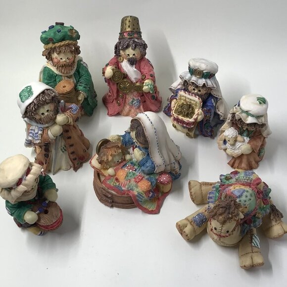 Vintage 1994 Cute as a Button Mary Rhyner Nativity Set 8 pieces Sew Cute!! - Picture 1 of 13